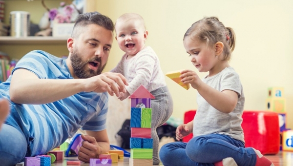 Cómo potenciar habilidades comunicativas en niños durante las vacaciones